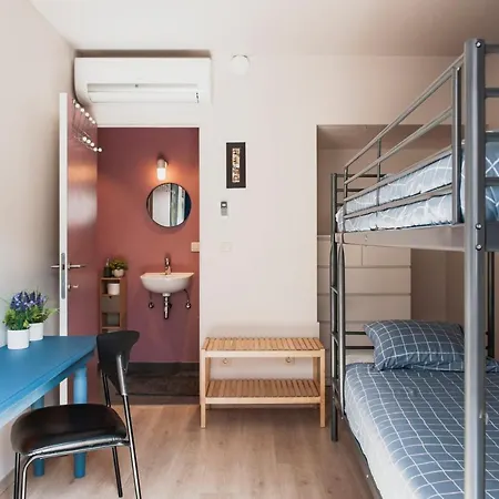 Het Oplaadpunt: Bed, Bike, Hike, 8-12 P. Diksmuide